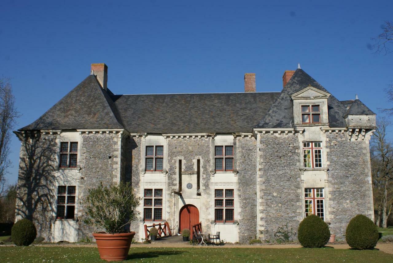 Chateau De La Fresnaye Bed and Breakfast Saint-Aubin-de-Luigné Esterno foto